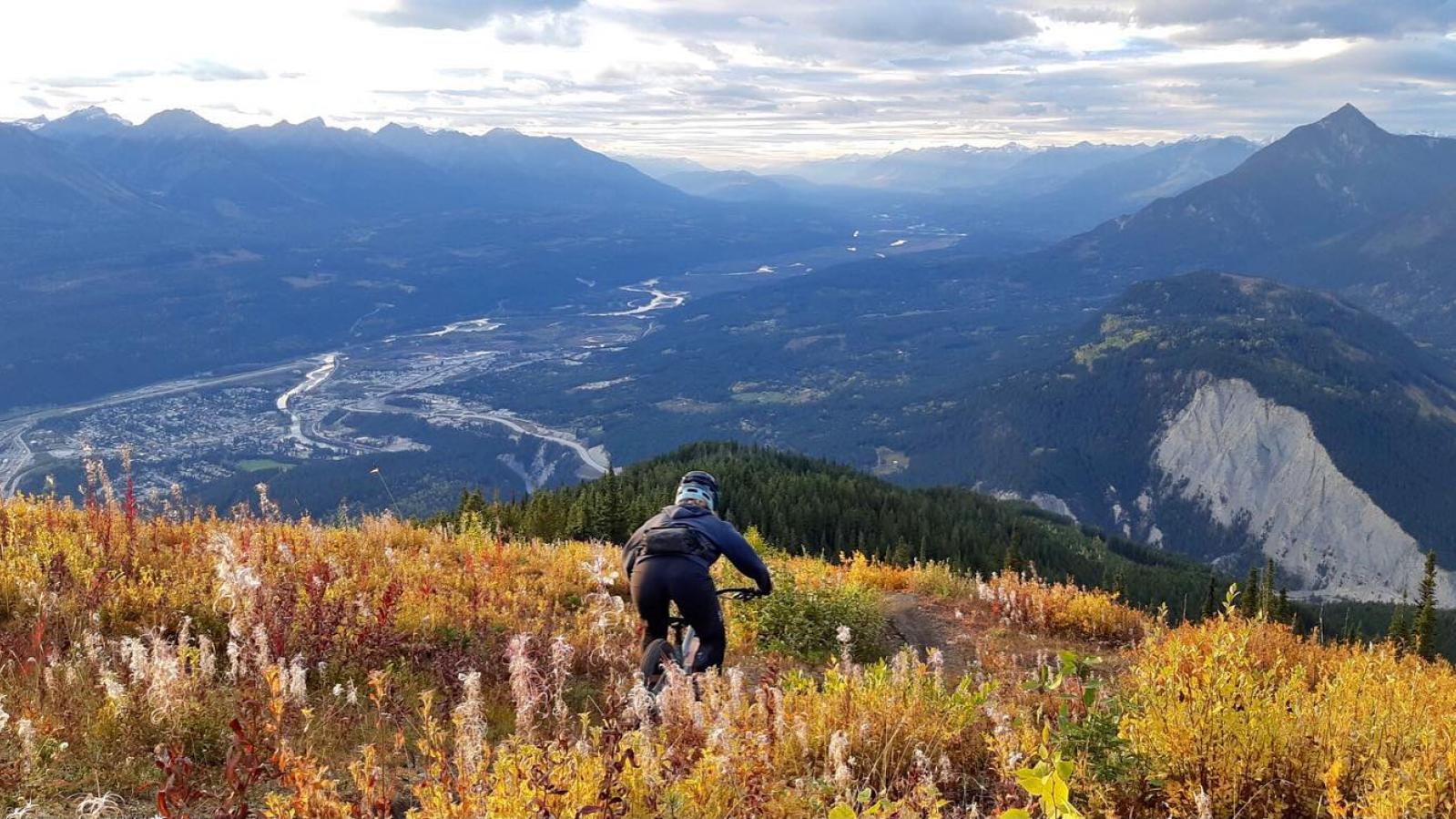 Mountain biking_credit golden cycling club.jpg Mount 7, Fall